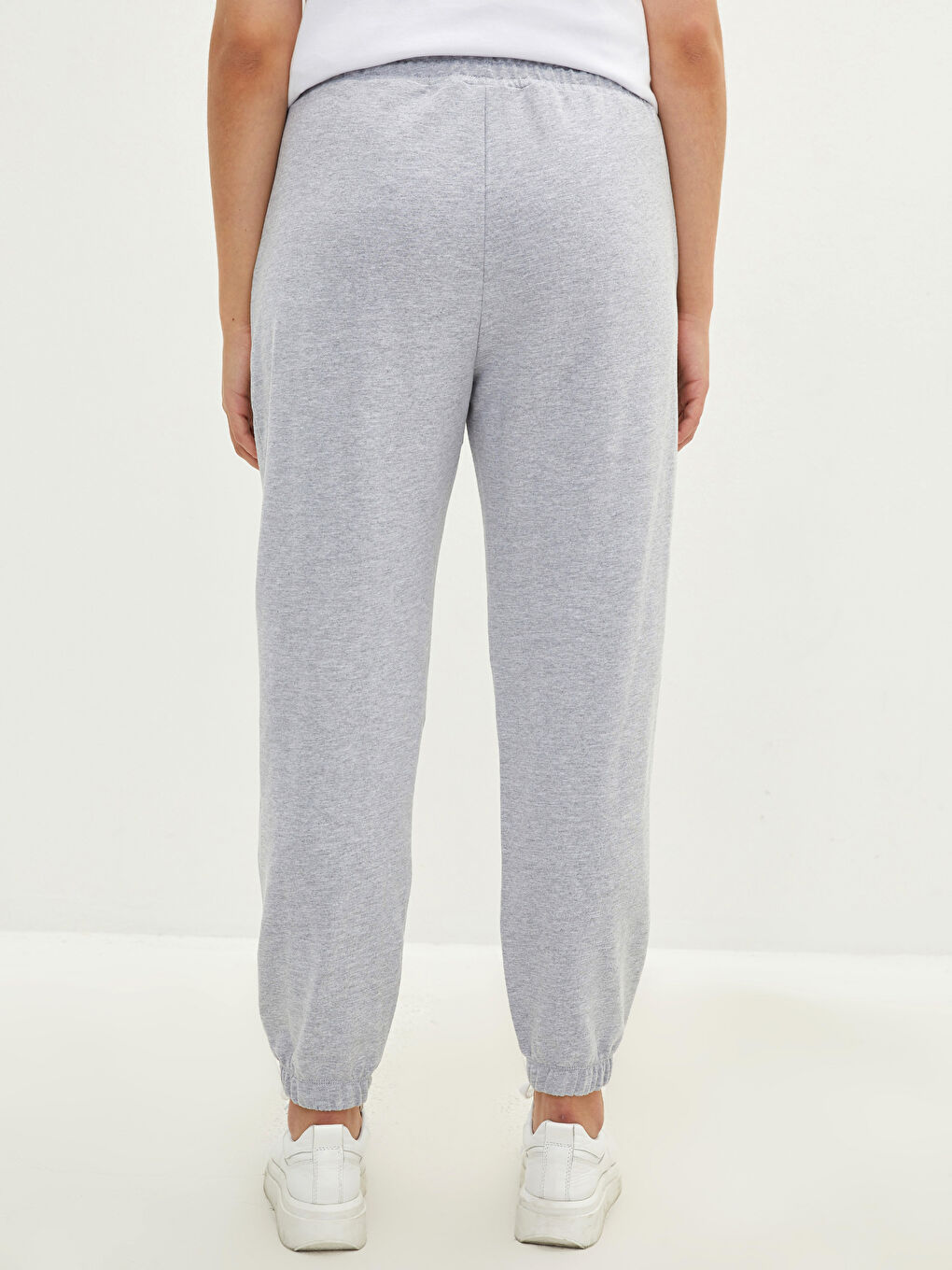 LC WAIKIKI Büyük Beden Beli Lastikli Cep Detaylı Kadın Jogger Eşofman Altı -W1I742Z8-CT3