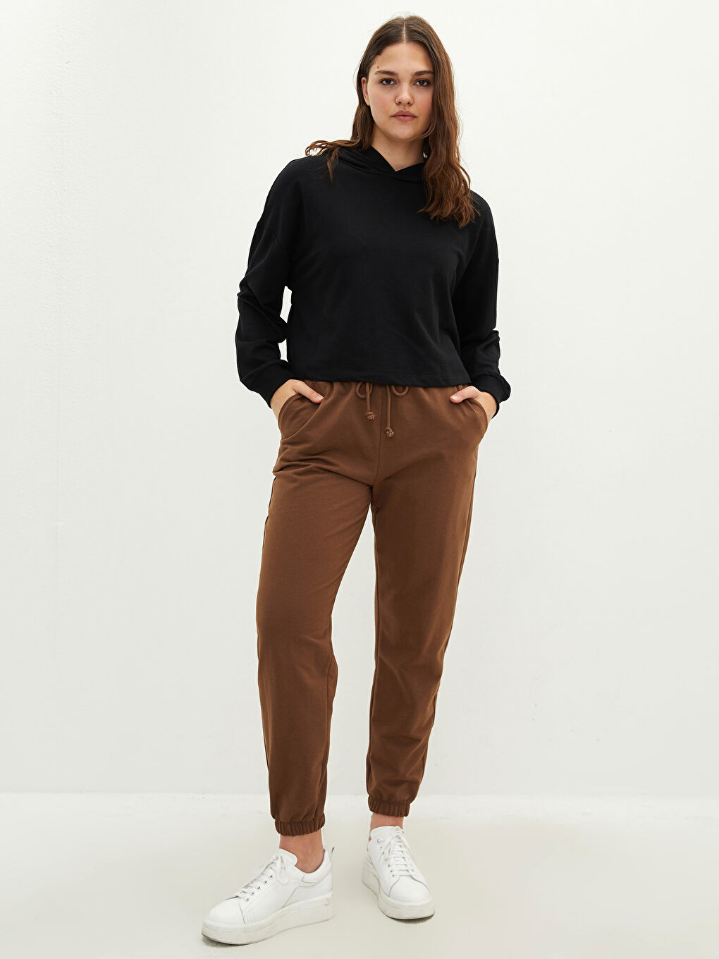 LC WAIKIKI Plus Size Elastic Waist Pocket Detailed Women's Jogger Sweatpants -W1I742Z8-HLT