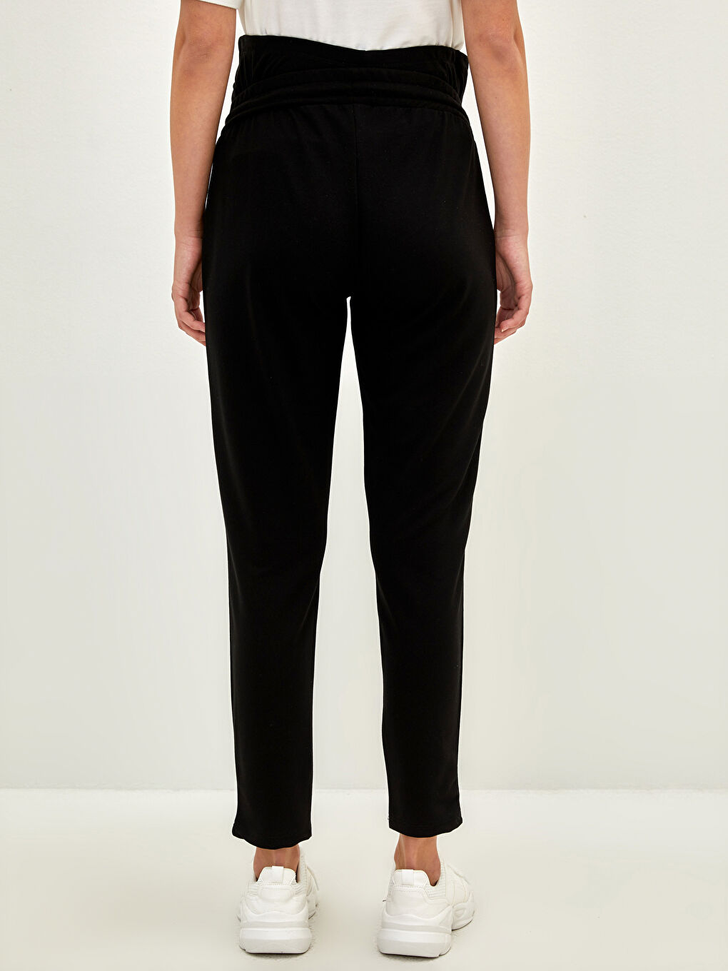 بنطال رياضي عادي بجيوب تفصيلية للحوامل مع حزام خصر فوق البطن-4