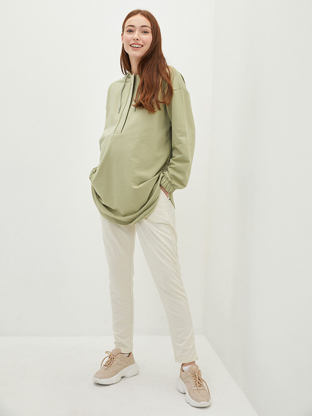 Спортивные Штаны для Беременных с Карманами и Поддерживающей Вставкой на Животе-5