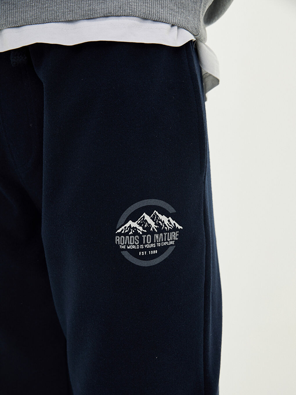 Standard Fit Men's Jogger Sweatpants-4