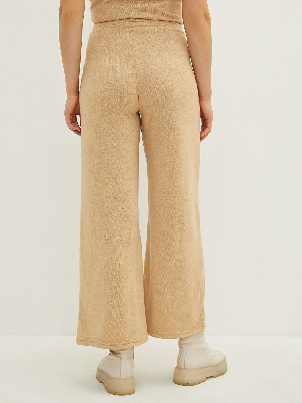 Elastic Waist Standard Fit Plain Maternity Sweatpants-3