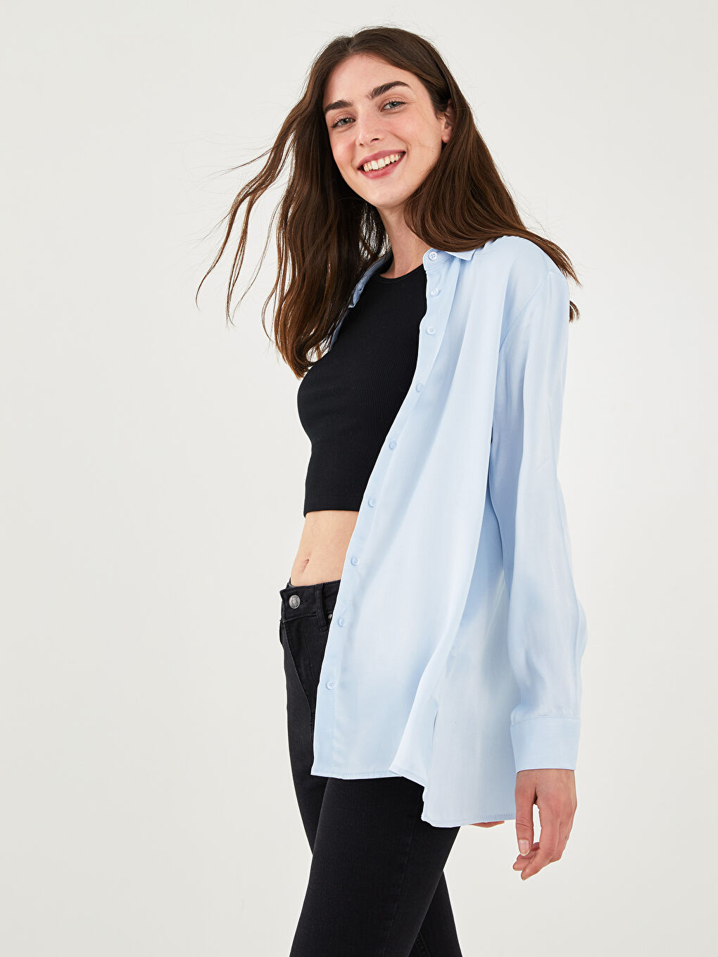Mavi Önden Düğme Kapamalı Düz Uzun Kollu Viskon Kadın Gömlek-1