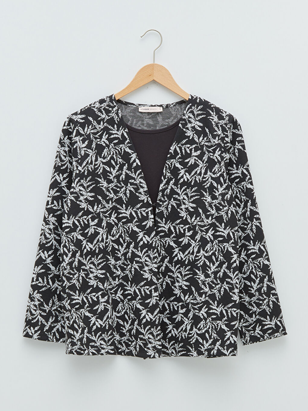 Siyah Bisiklet Yaka Desenli Uzun Kollu Kadın Tişört-5