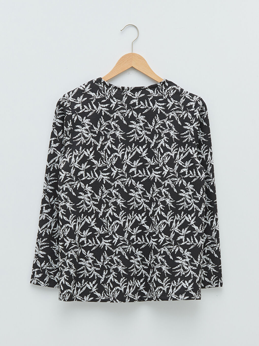 Siyah Bisiklet Yaka Desenli Uzun Kollu Kadın Tişört-6