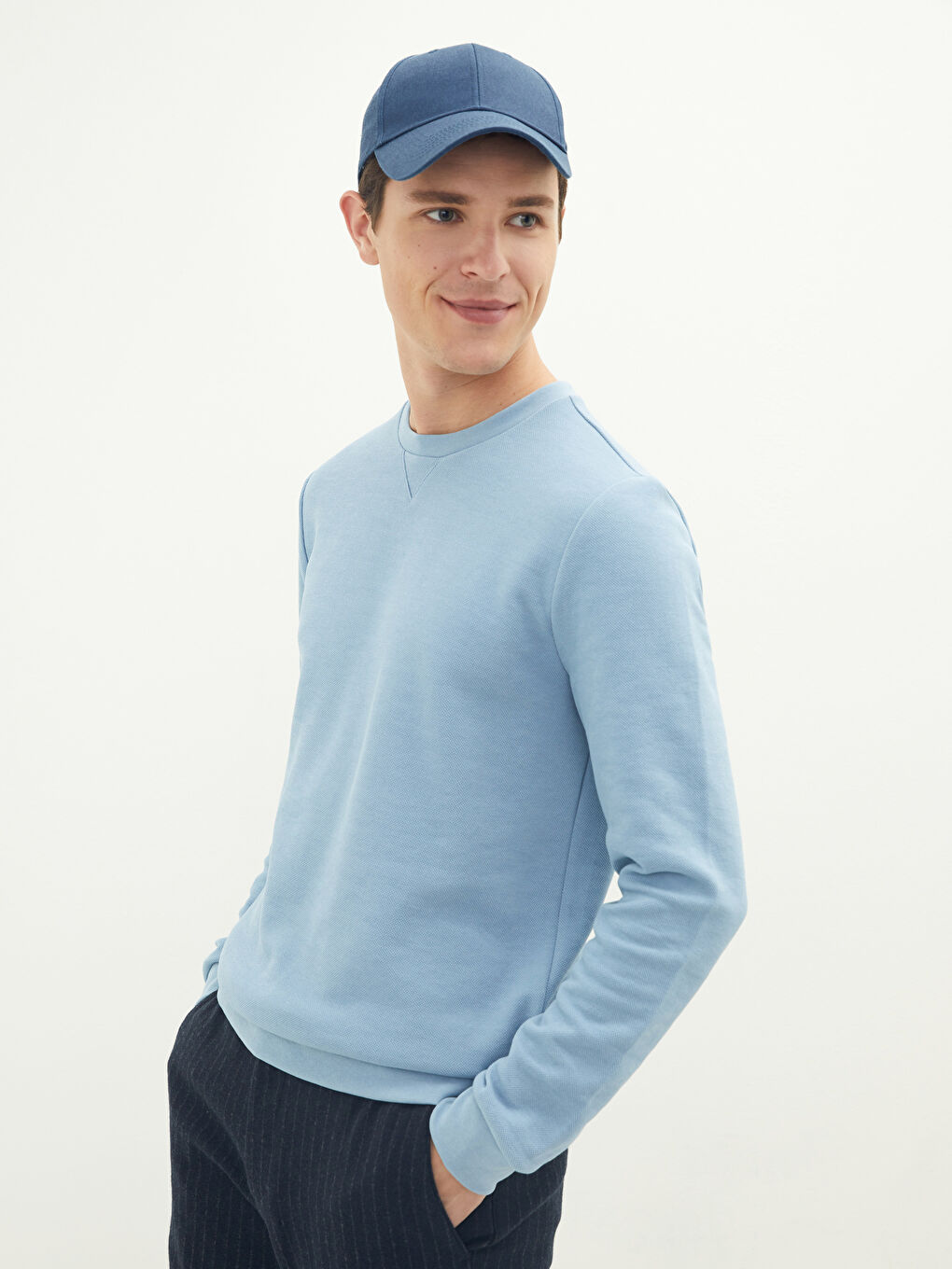 Mavi Bisiklet Yaka Uzun Kollu Erkek Sweatshirt