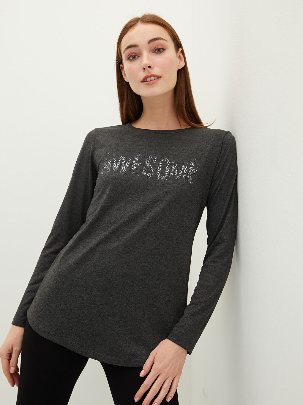 әйелдерге арналған ұзын жеңді принтті дөңгелек жағалы футболка