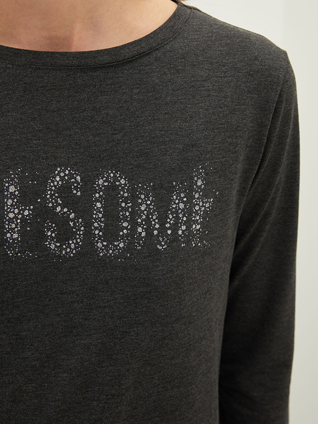 әйелдерге арналған ұзын жеңді принтті дөңгелек жағалы футболка-1