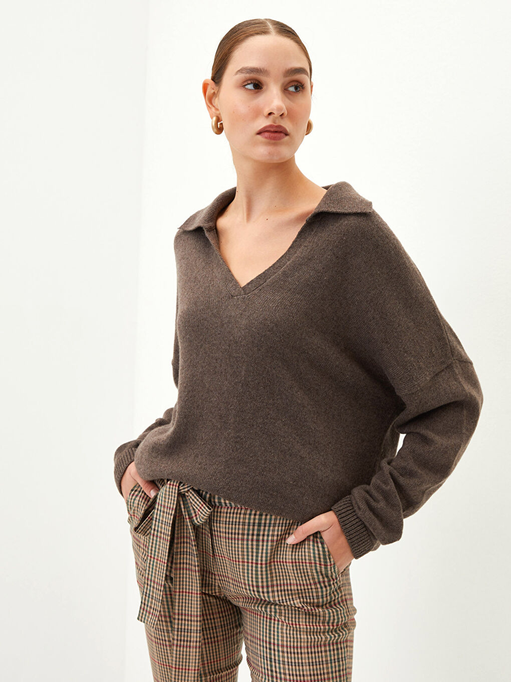 Kahverengi Polo Yaka Düz Uzun Kollu Kadın Yünlü Kaşmir Kazak-3