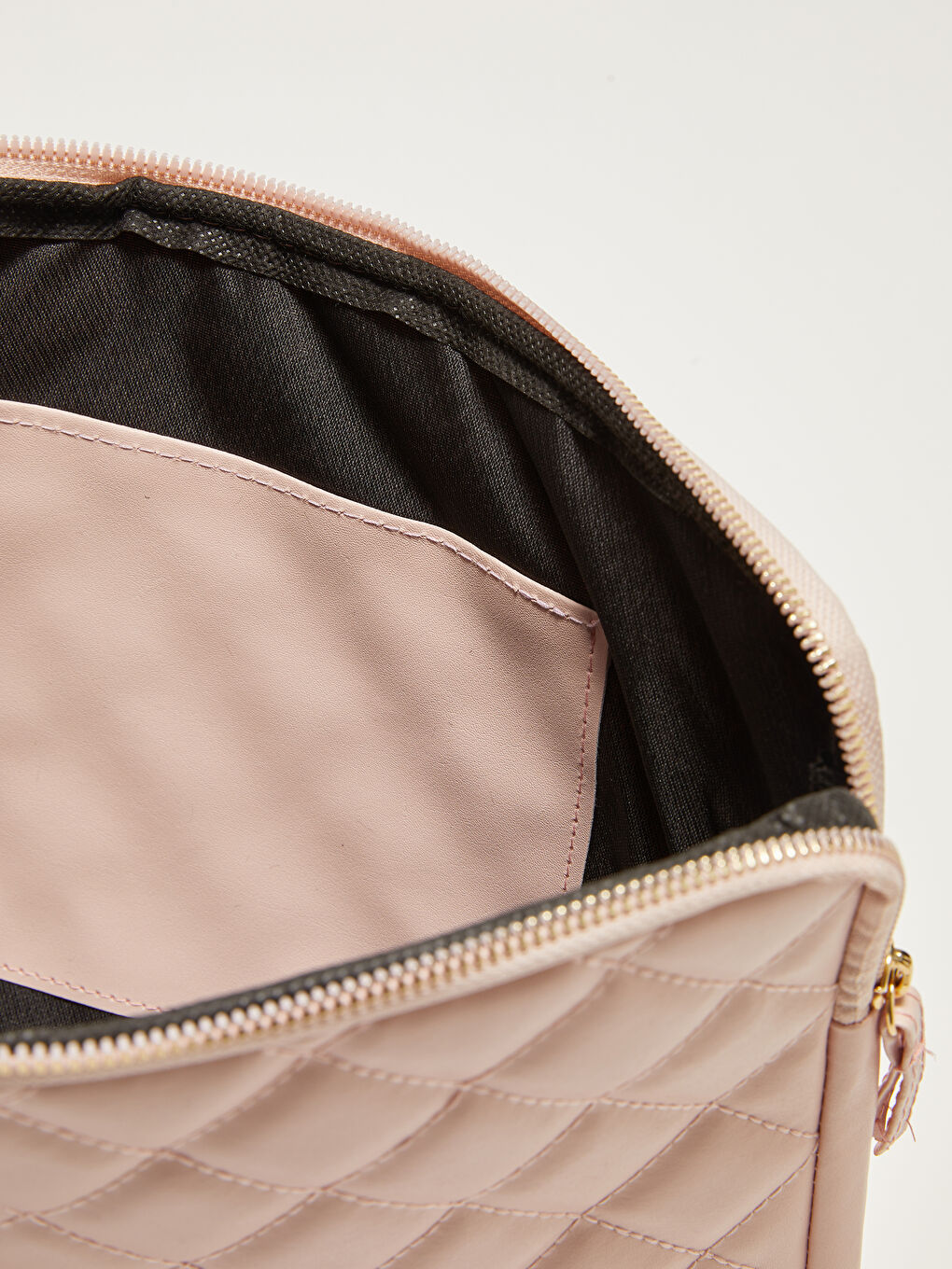 Pochette pour femme texturée en similicuir-4