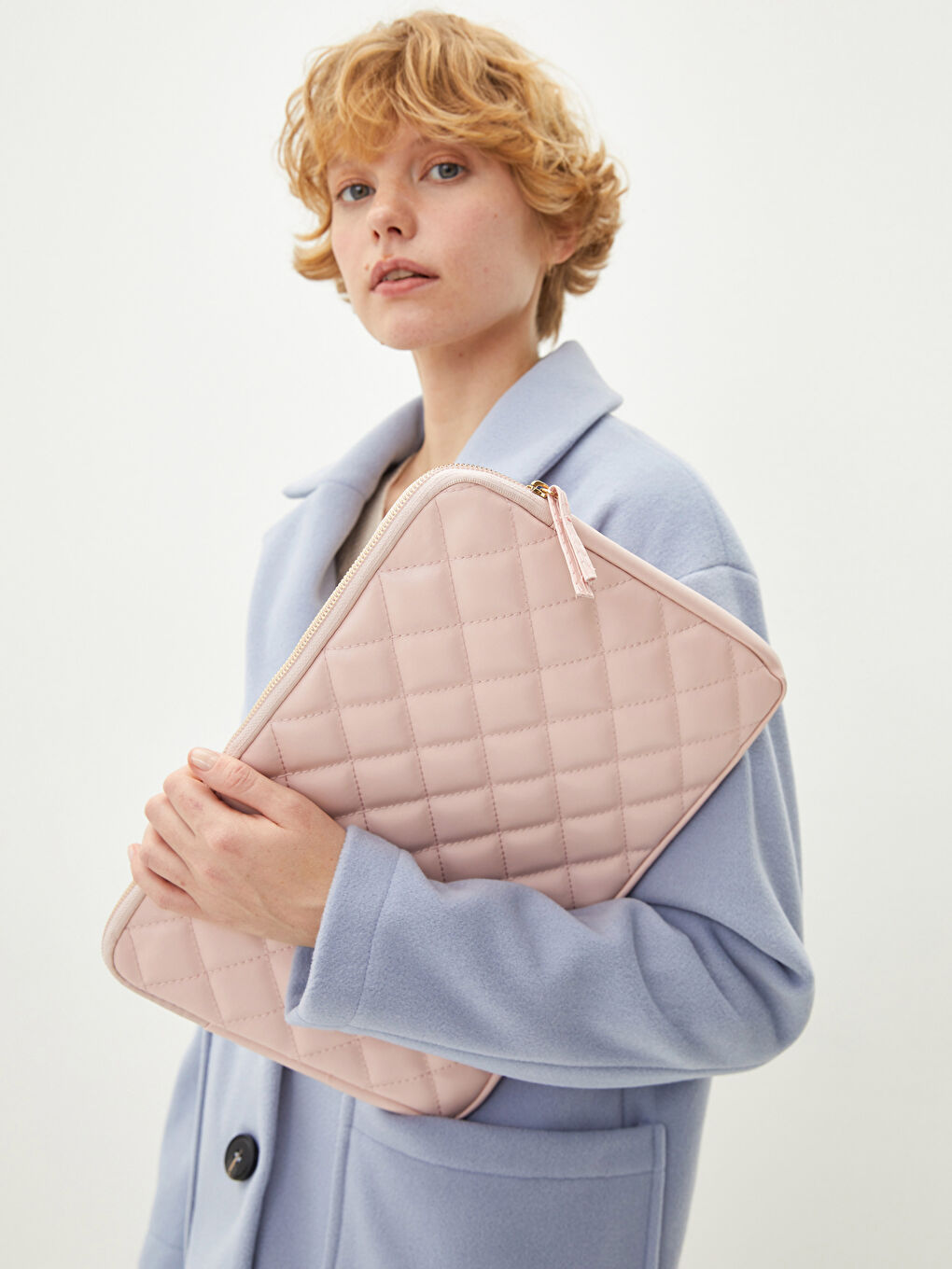 Pochette pour femme texturée en similicuir-1