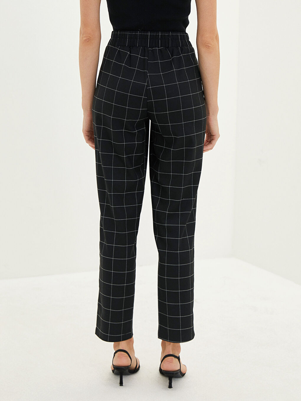 LC Waikiki Elastic Waist Comfortable Fit Checkered Pocket Detailed Women's Trousers -W1I911Z8-LKX