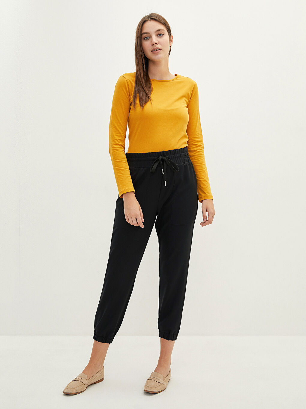 Elastic Waist Regular Pocket Detailed Women's Jogger Trousers