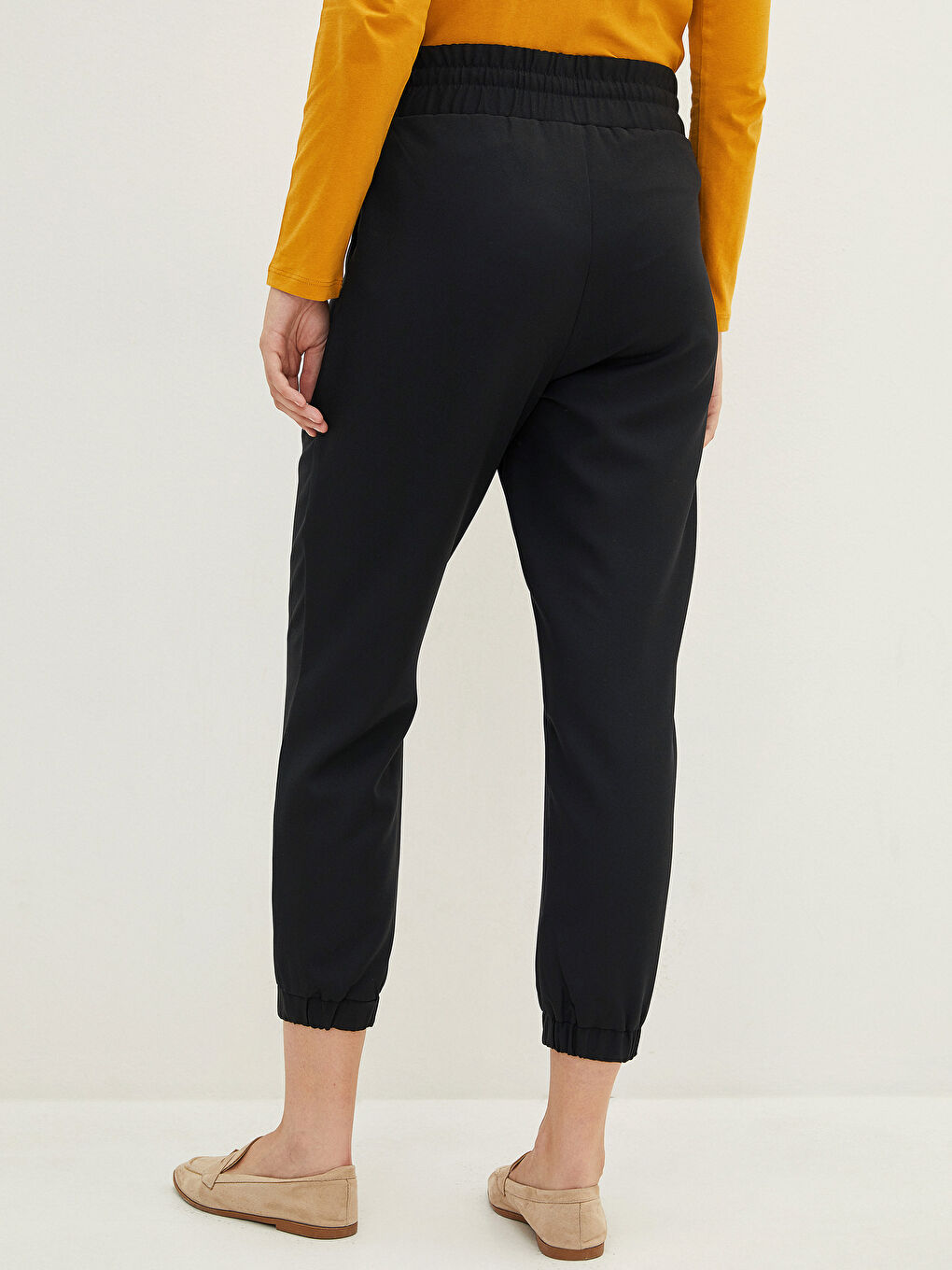 Elastic Waist Regular Pocket Detailed Women's Jogger Trousers-4