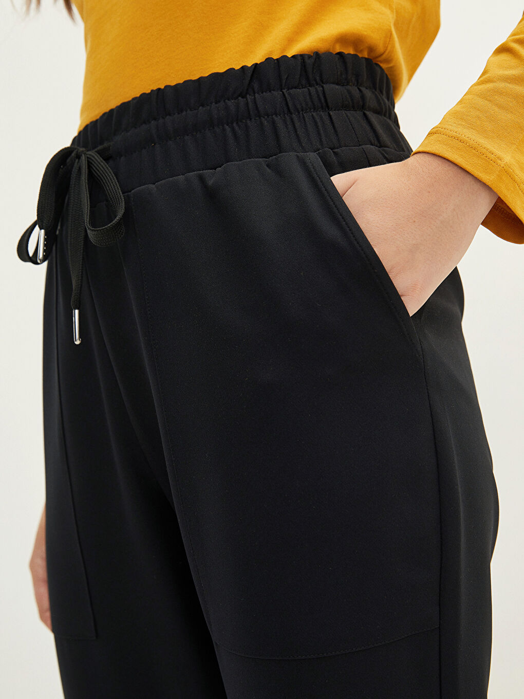 Elastic Waist Regular Pocket Detailed Women's Jogger Trousers-5