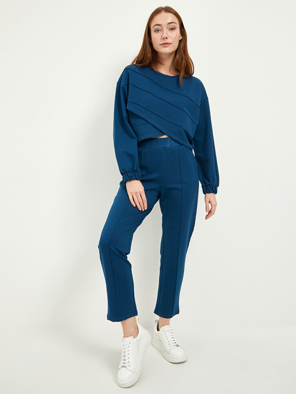 Sweat-shirt à col rond à motifs pour femmes à manches longues-2