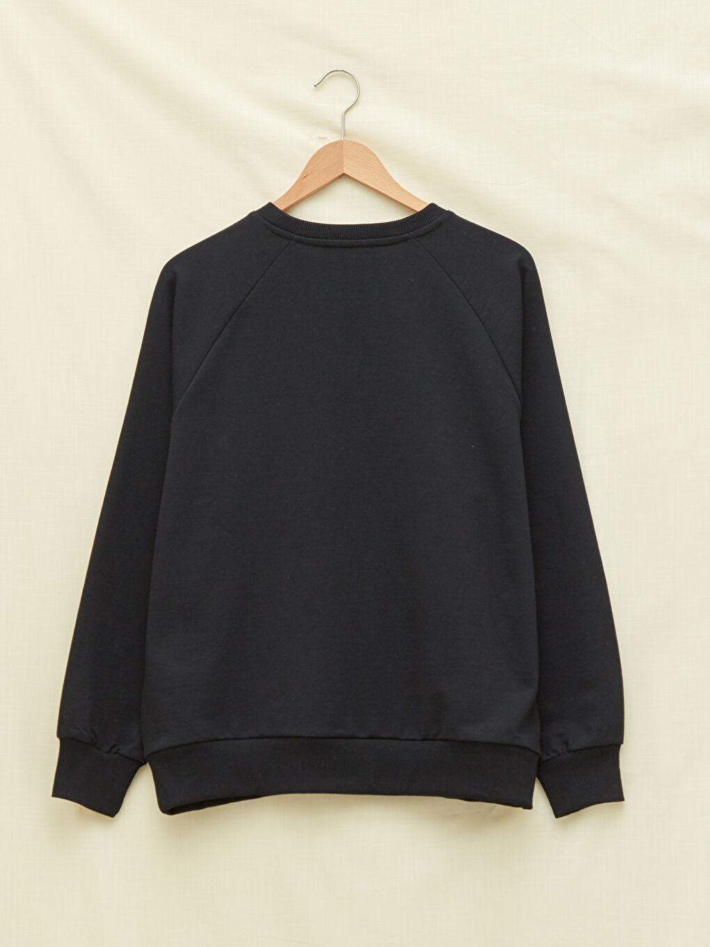 سويت شيرت كم طويل مطبوع بياقة دائرية للسيدات-5