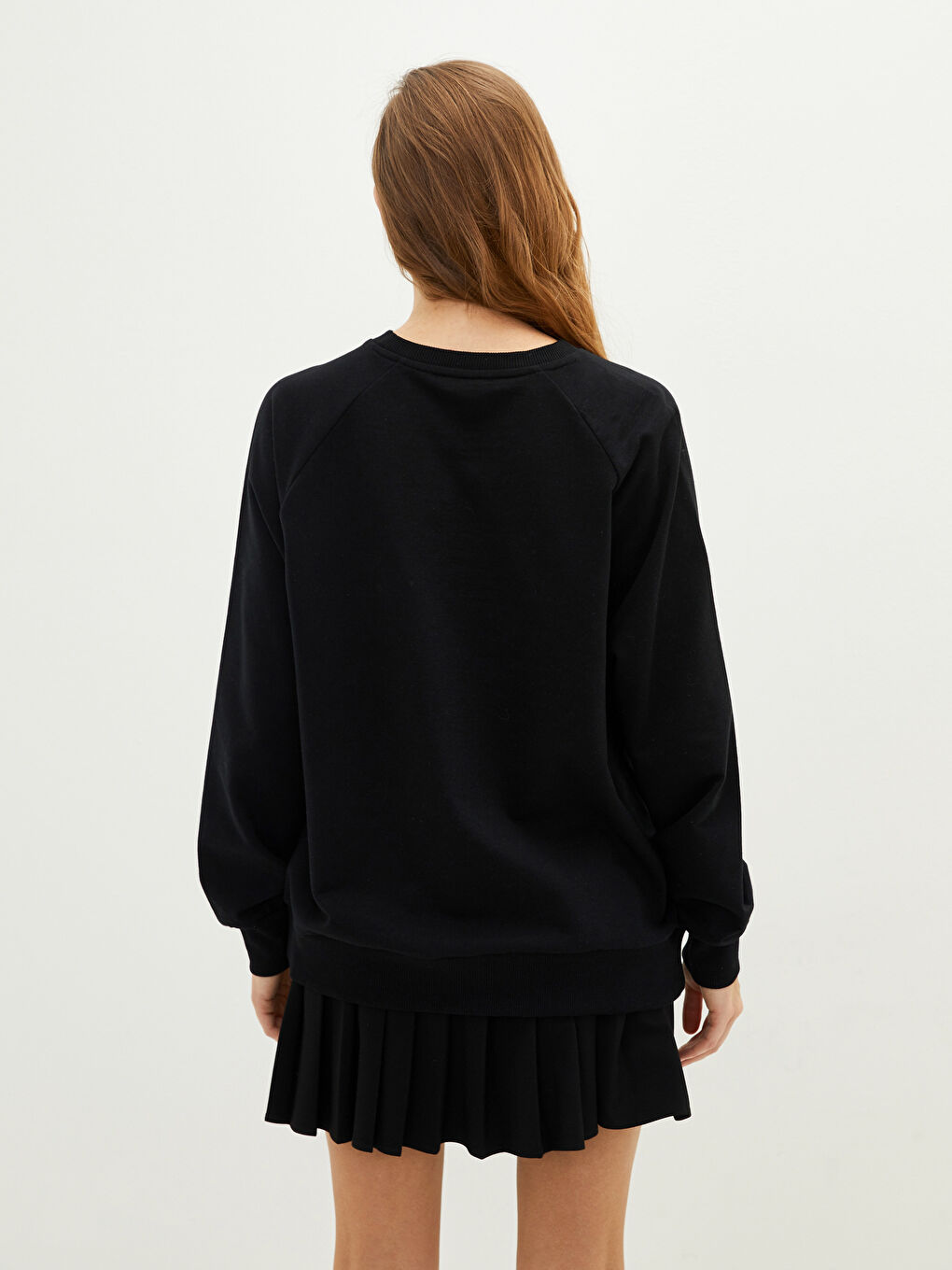 سويت شيرت كم طويل مطبوع بياقة دائرية للسيدات-3