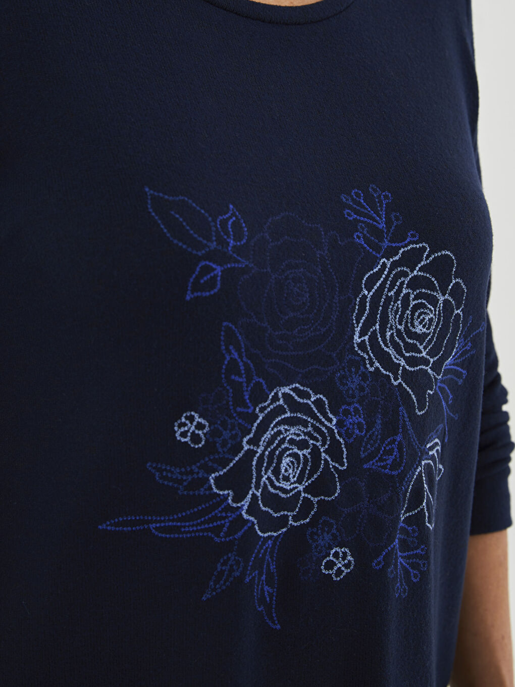Crew Neck Embroidered Long Sleeve Women's T-Shirt-3