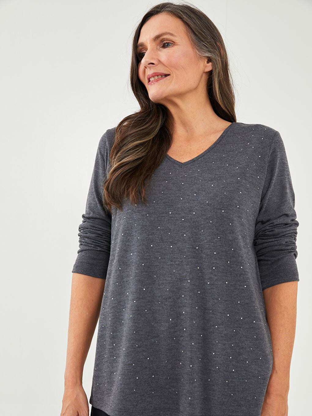 Gri V Yaka Taşlı Uzun Kollu Viskon Kadın Bluz-2