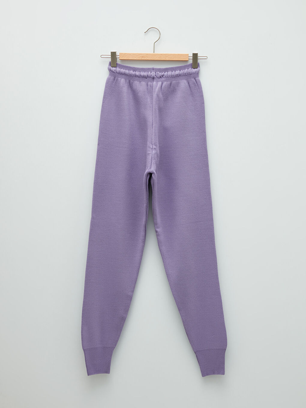 Брюки-джоггеры женские трикотажные с прямыми карманами и эластичной талией-6