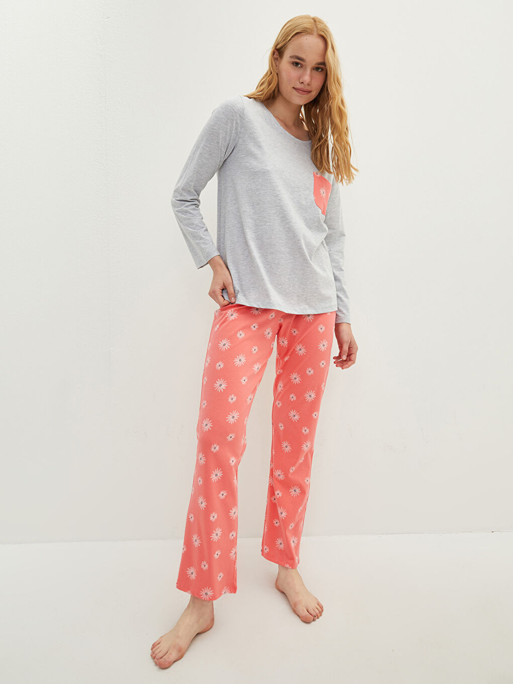 طقم بيجامة قطن كم طويل منقوش بياقة دائرية للسيدات-1