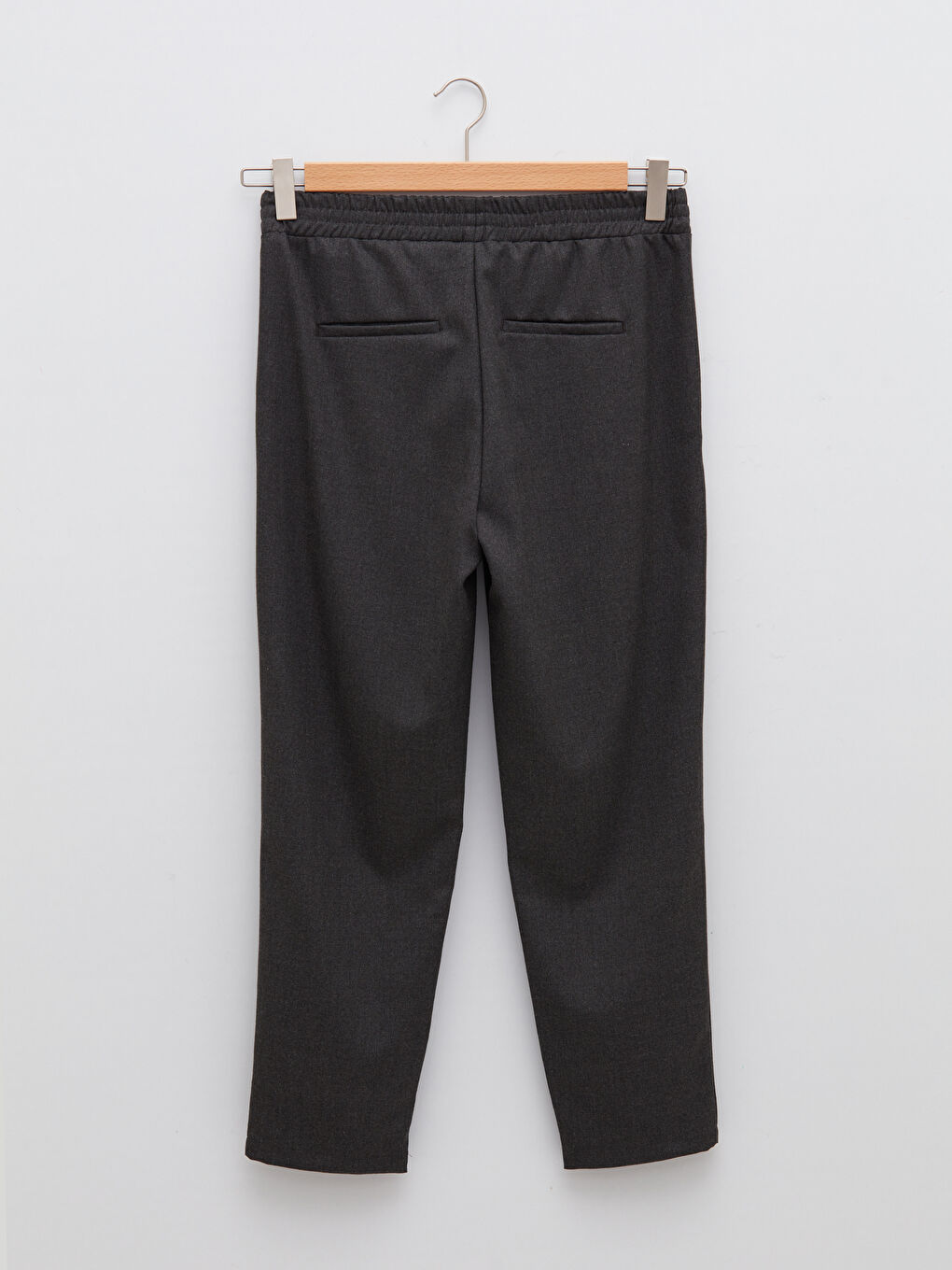 Antrasit Beli Lastikli Standart Fit Havuç Kesim Cep Detaylı Kadın Pantolon-7