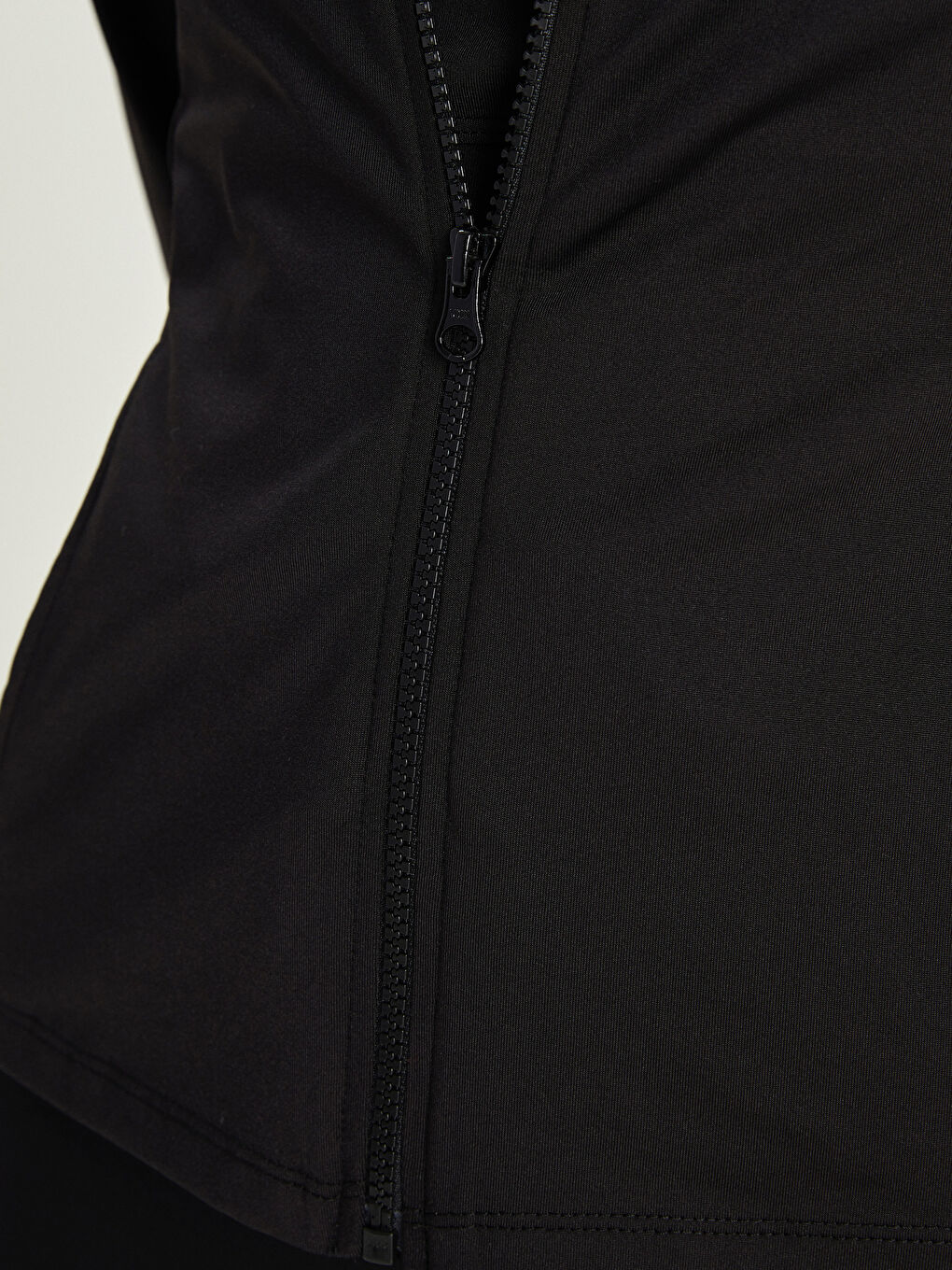 Siyah Dik Yaka Kadın Spor Hırka-3