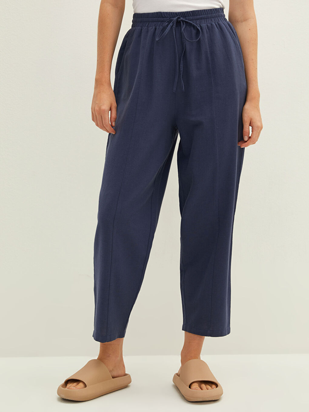 Elastic Waist Regular Pocket Detailed Women's Trousers-2