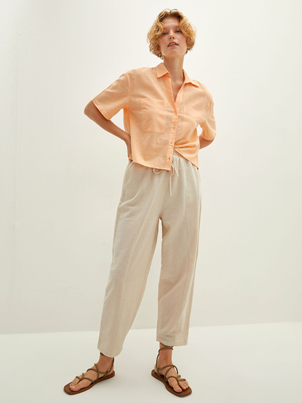 Elastic Waist Regular Pocket Detailed Women's Trousers-1