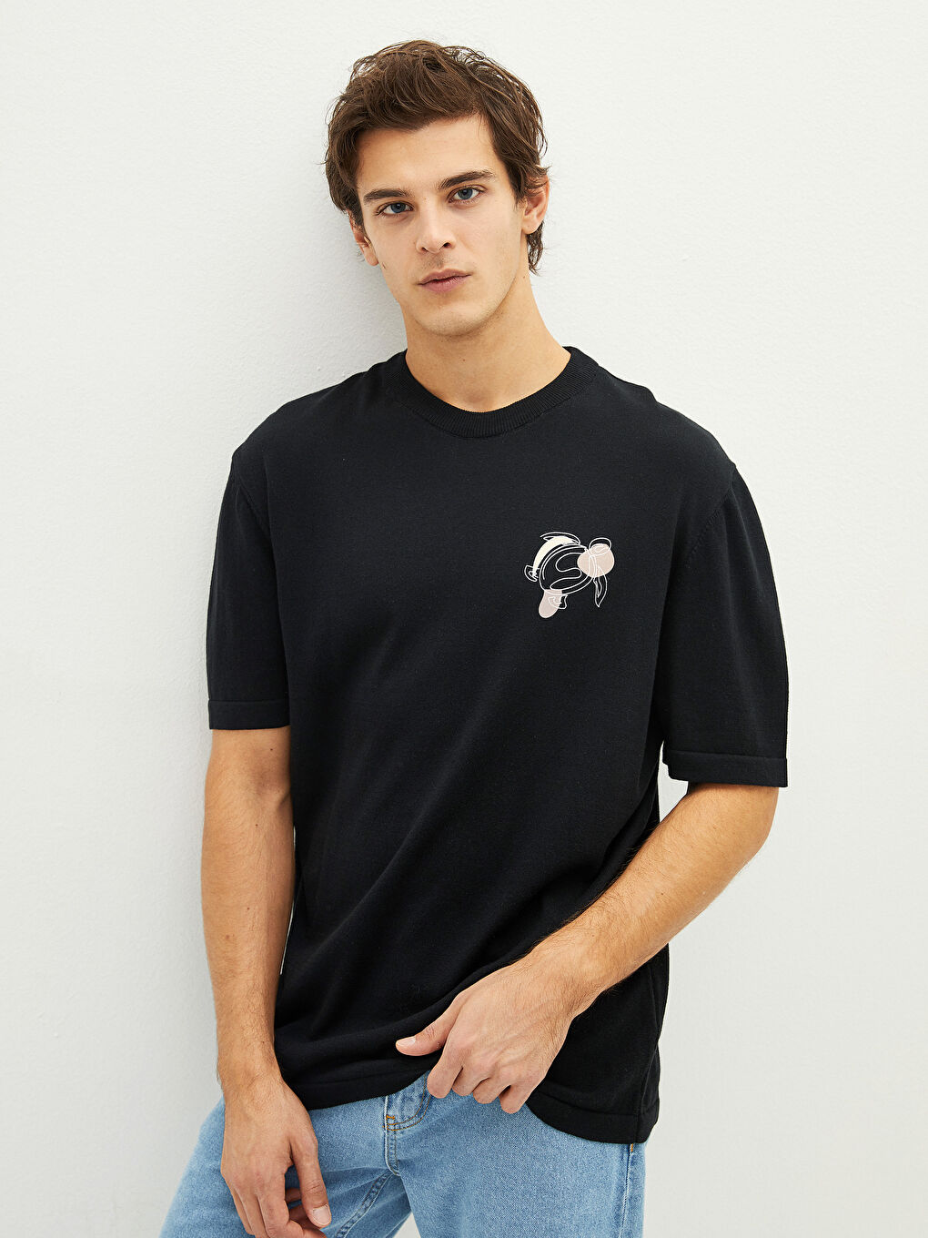 سترة تريكو مطبوعة بياقة دائرية وكم قصير للرجال-1