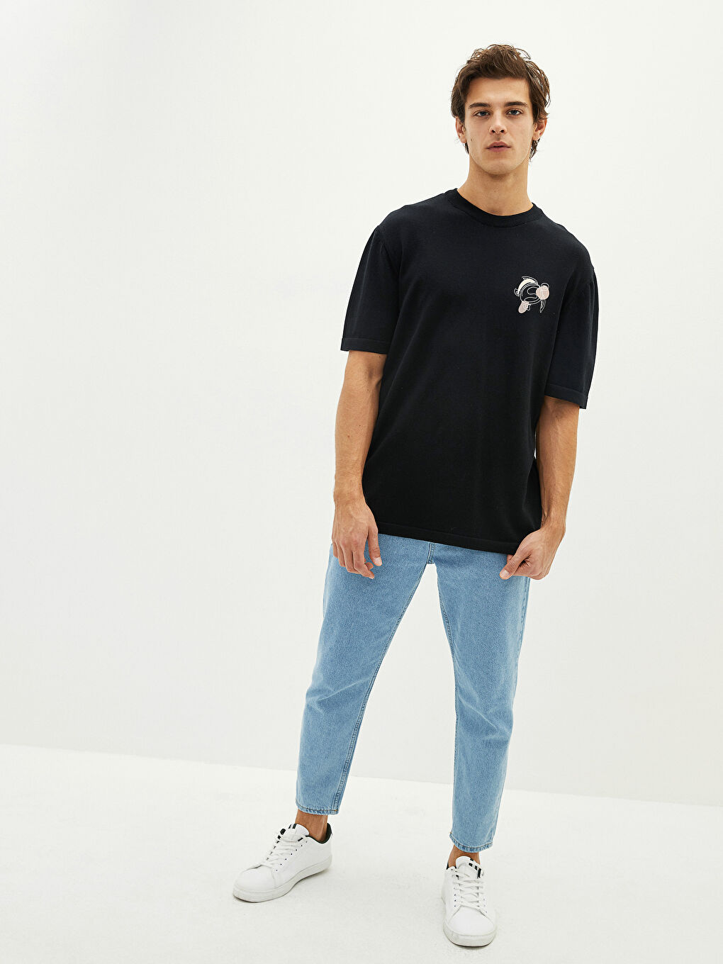 سترة تريكو مطبوعة بياقة دائرية وكم قصير للرجال-3