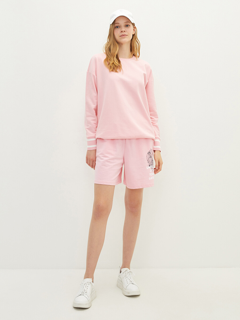 Crew Neck Stripe Detailed Long Sleeve Women's Sweatshirt-1