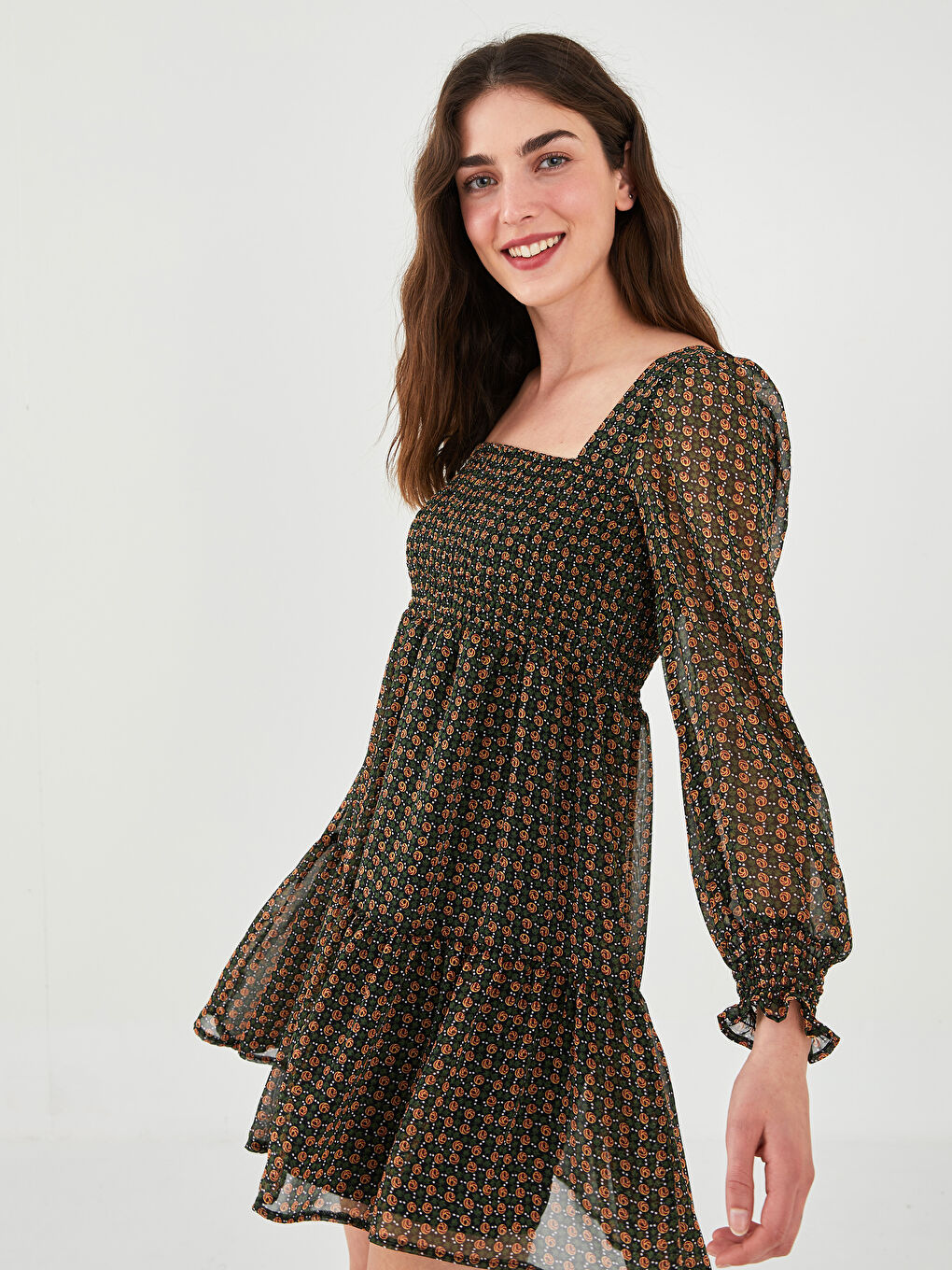 Siyah Kare Yaka Desenli Uzun Kollu Şifon Kadın Elbise-1