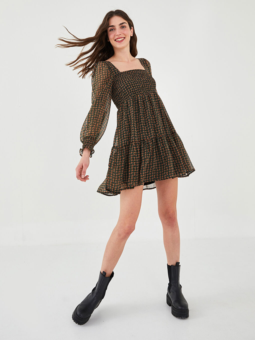 Siyah Kare Yaka Desenli Uzun Kollu Şifon Kadın Elbise-2