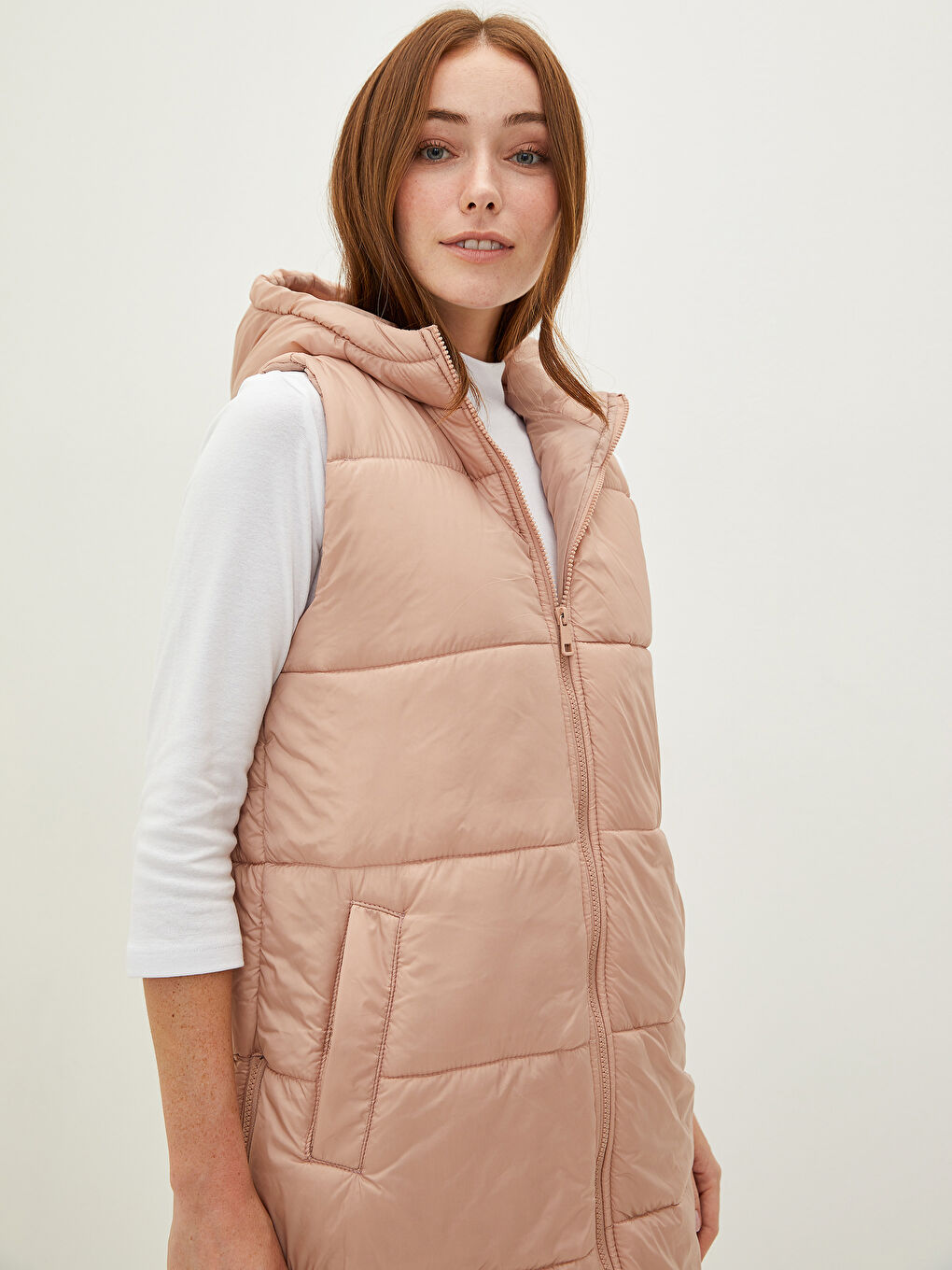 Hooded Collar Straight Sleeveless Pocket Detailed Women's Vest-3