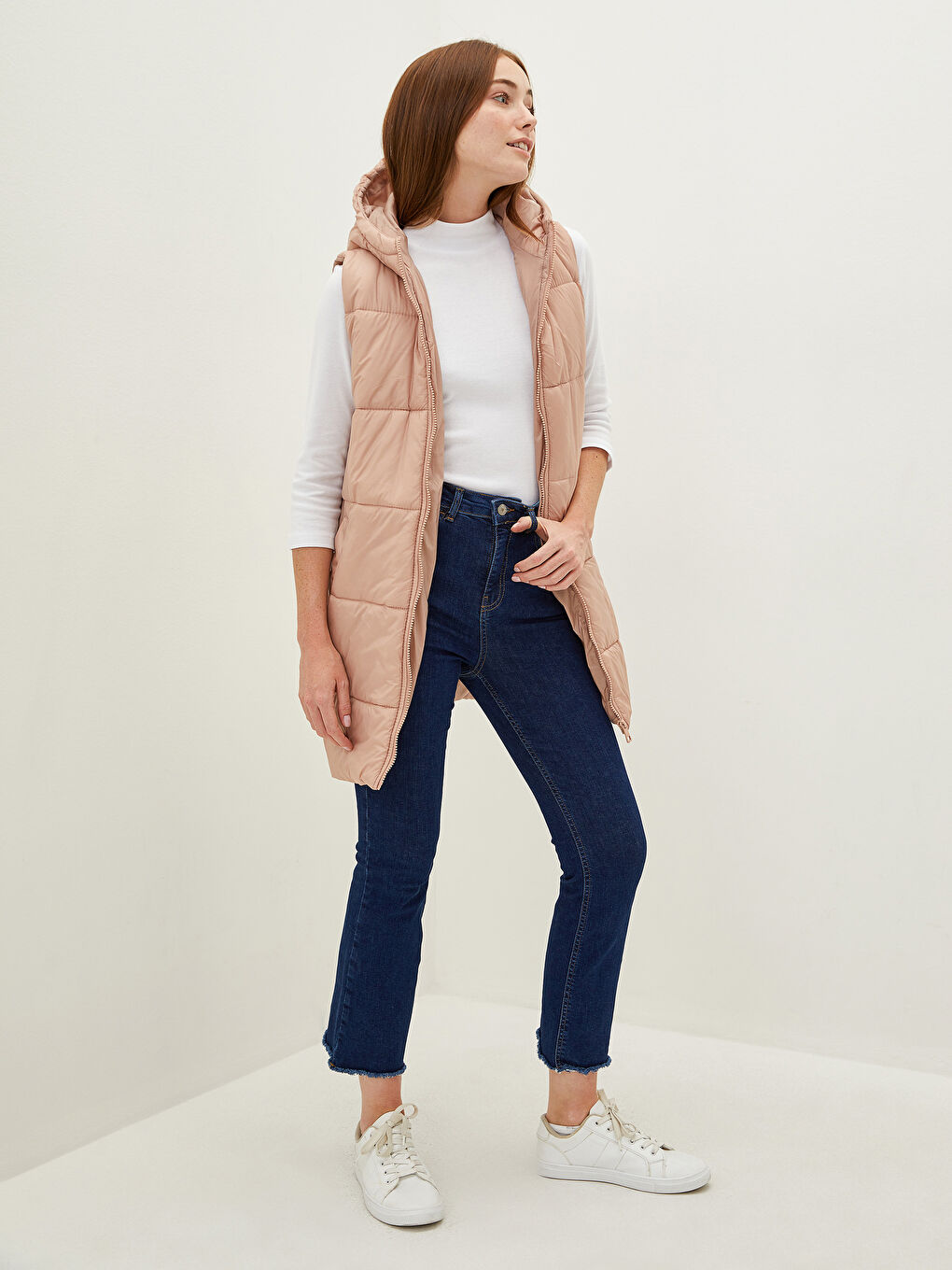 Hooded Collar Straight Sleeveless Pocket Detailed Women's Vest-5