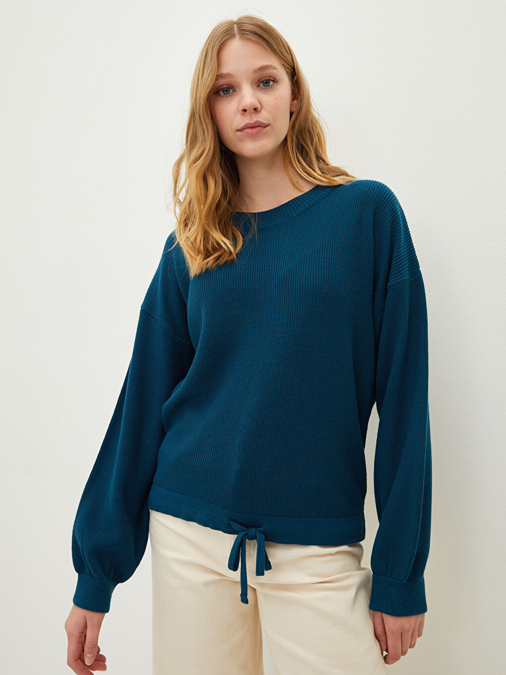 سترة تريكو نساء كم طويل بتفاصيل ربط بسيط كول مدور-1