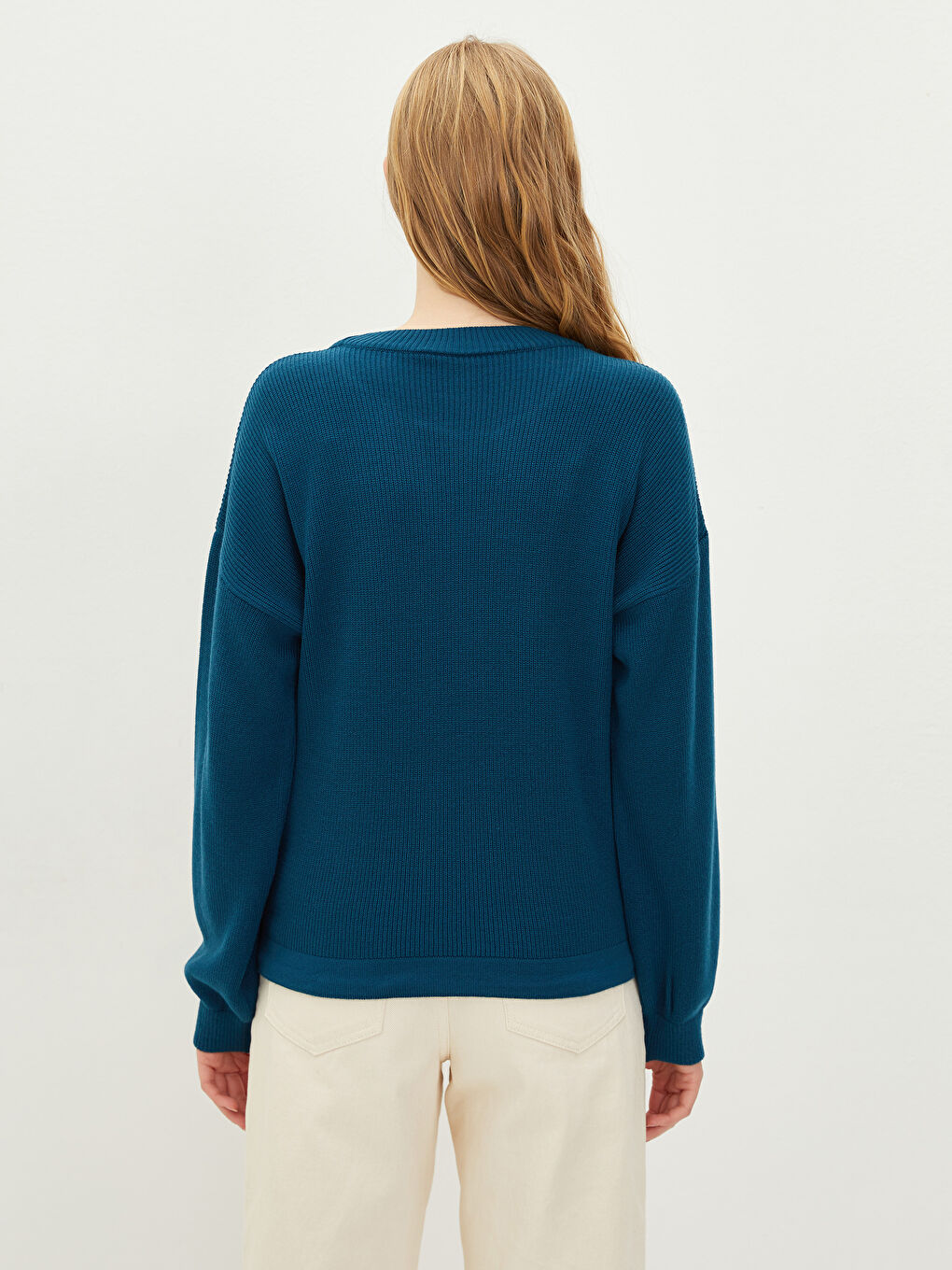 سترة تريكو نساء كم طويل بتفاصيل ربط بسيط كول مدور-4