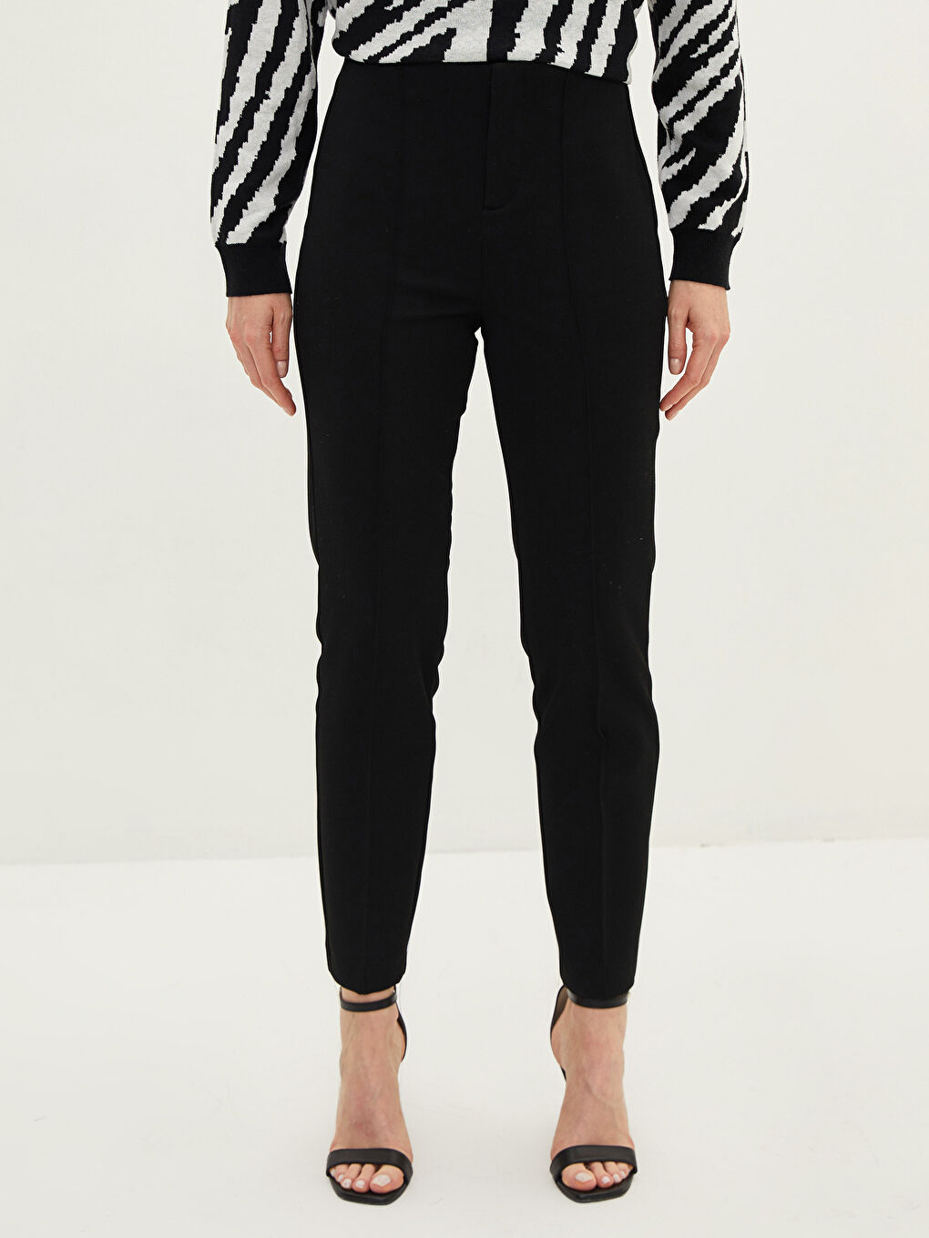 Siyah Kadın Beli Lastikli Dar Fit Düz Pantolon-3