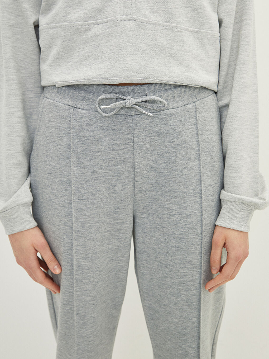 LCWAIKIKI Basic Elastic Waist Regular Pocket Detailed Women's Sweatpants -W1ID92Z8-LAL