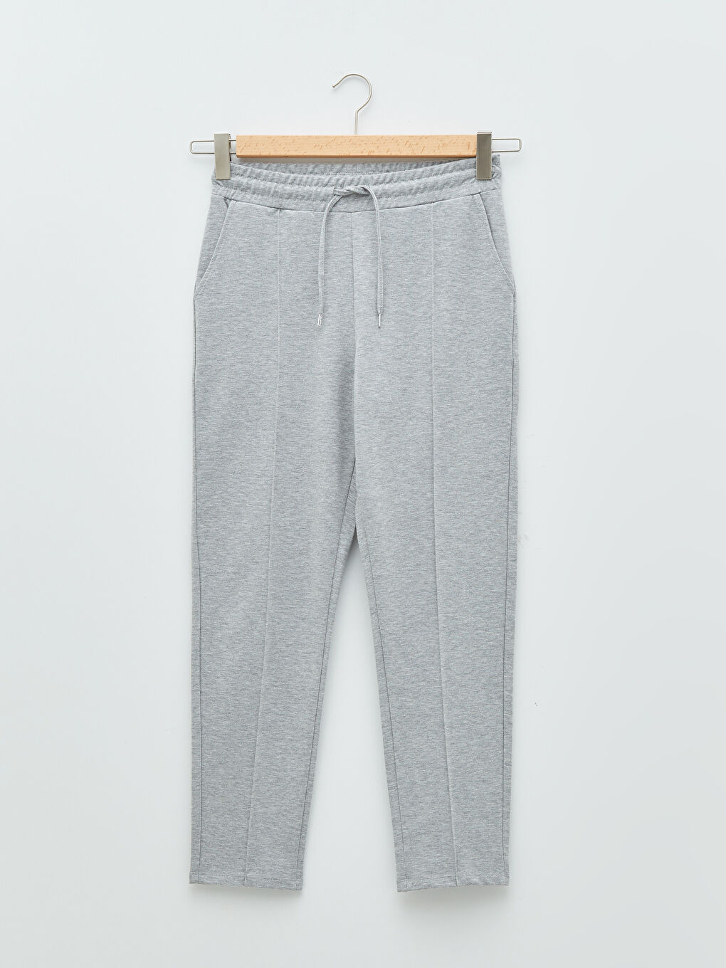 LCWAIKIKI Basic Elastic Waist Regular Pocket Detailed Women's Sweatpants -W1ID92Z8-LAL