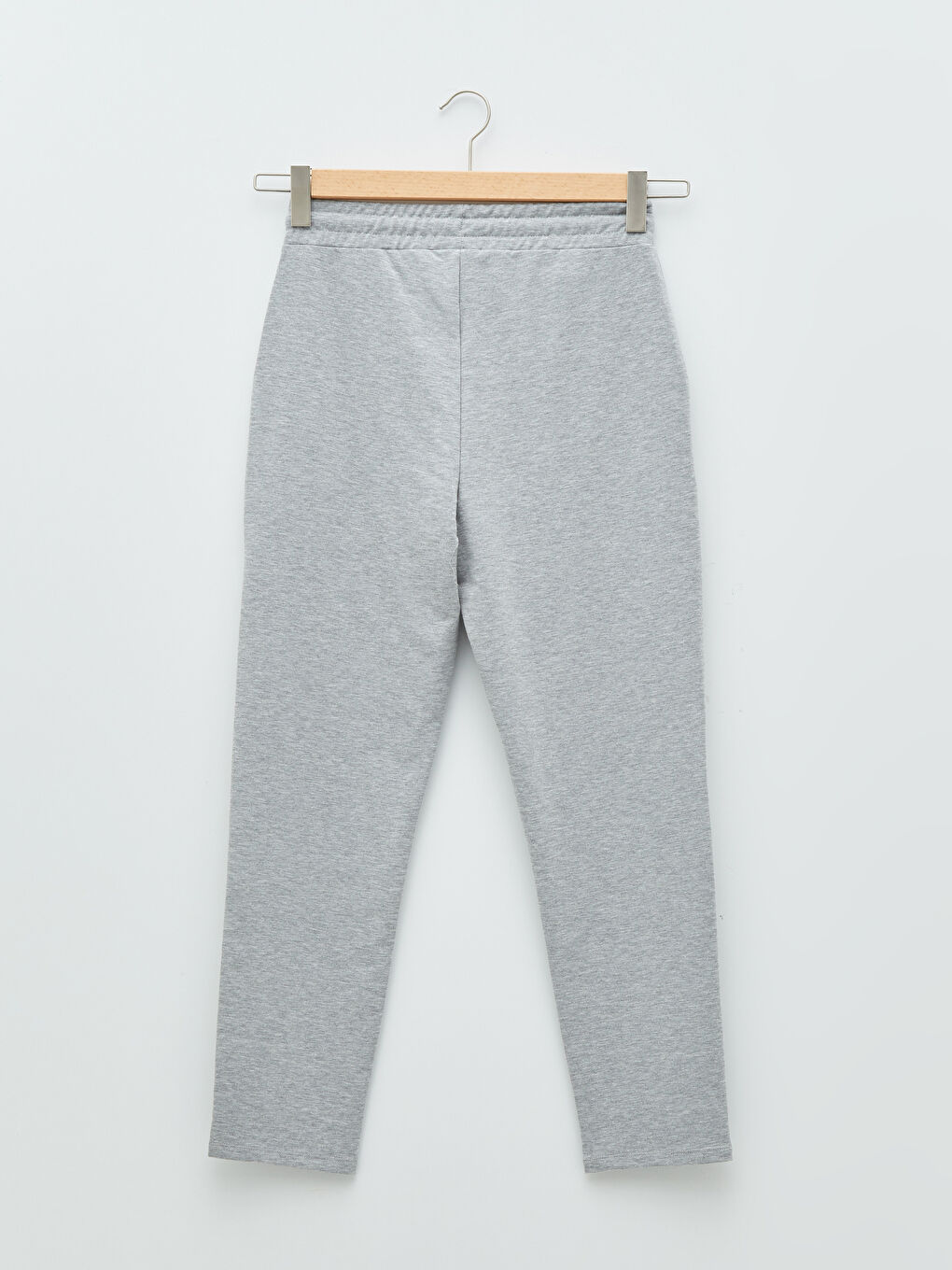 LCWAIKIKI Basic Elastic Waist Regular Pocket Detailed Women's Sweatpants -W1ID92Z8-LAL