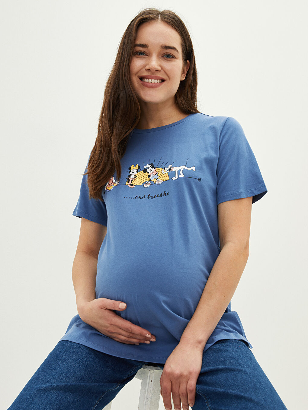 Mavi Bisiklet Yaka Mickey Mouse Baskılı Kısa Kollu Pamuklu Hamile Tişört