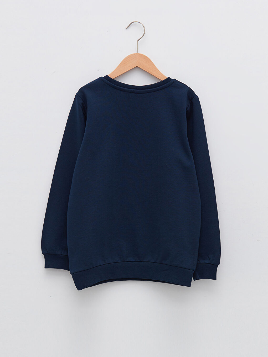 LCW Kids Bisiklet Yaka Avengers Baskılı Uzun Kollu Erkek Çocuk Sweatshirt -W1IE19Z4-JC7