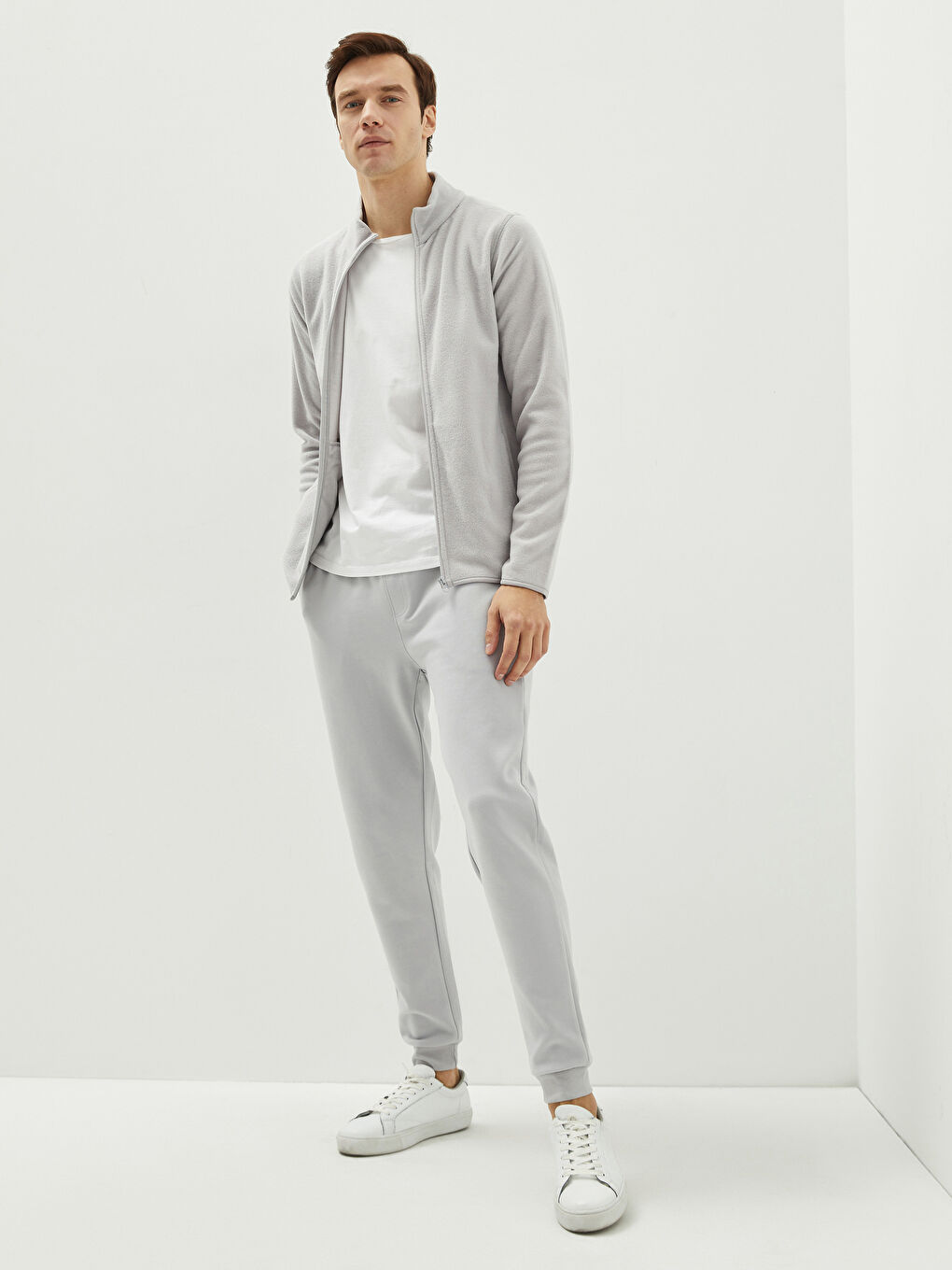 Bej Standart Kalıp Dik Yaka Polar Erkek Spor Hırka-1