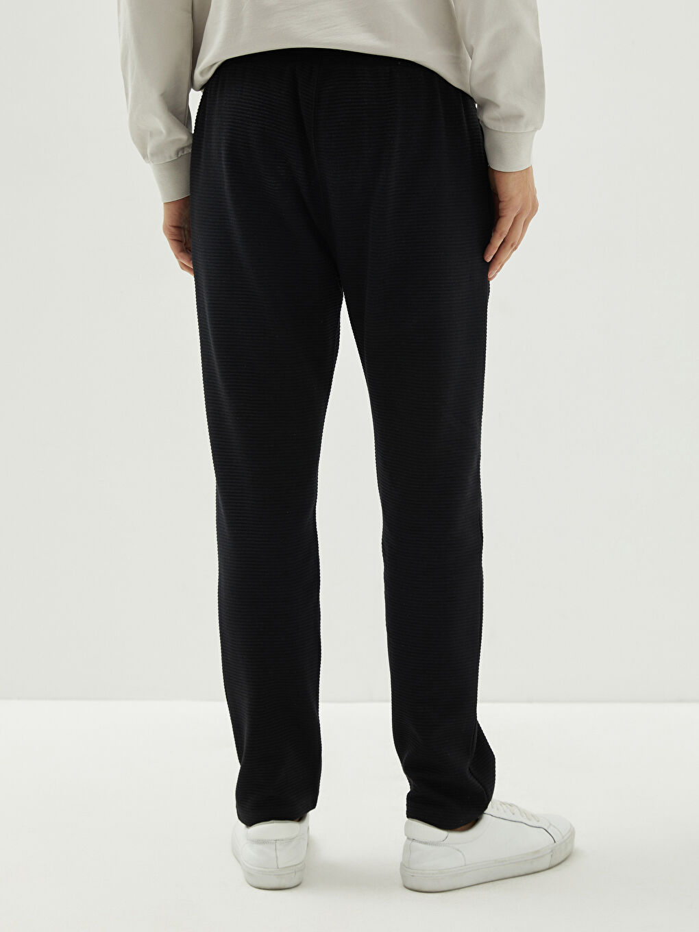 Siyah Standart Kalıp Erkek Eşofman Altı-4