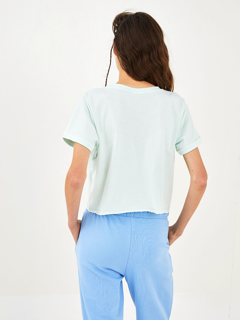 Turkuaz Bisiklet Yaka Düz Cep Detaylı Kısa Kollu Kadın Crop-4