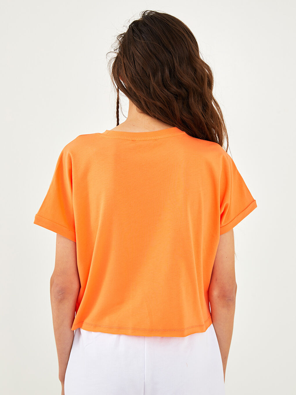 Turuncu Bisiklet Yaka Düz Cep Detaylı Kısa Kollu Kadın Crop-5