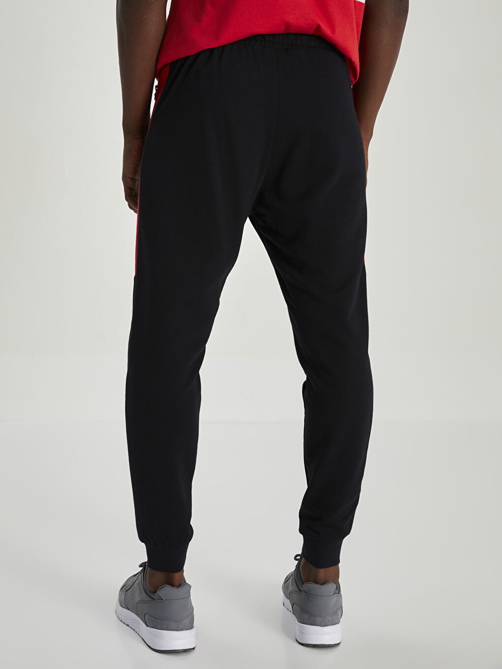 LCW SPORT Slim Fit Liverpool Printed Men's Sports Jogger Sweatpants -W1IF44Z8-CVL